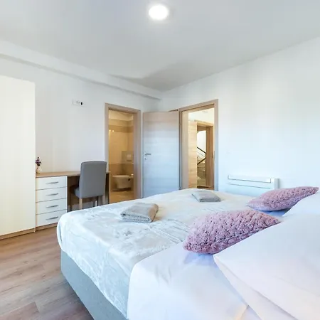 Rilovic - Premium One Bedroom With Loggia And Sea View *