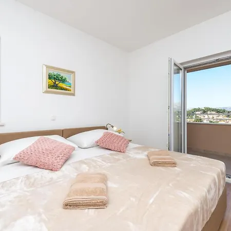 Rilovic - Premium One Bedroom With Loggia And Sea View Апартаменты *
